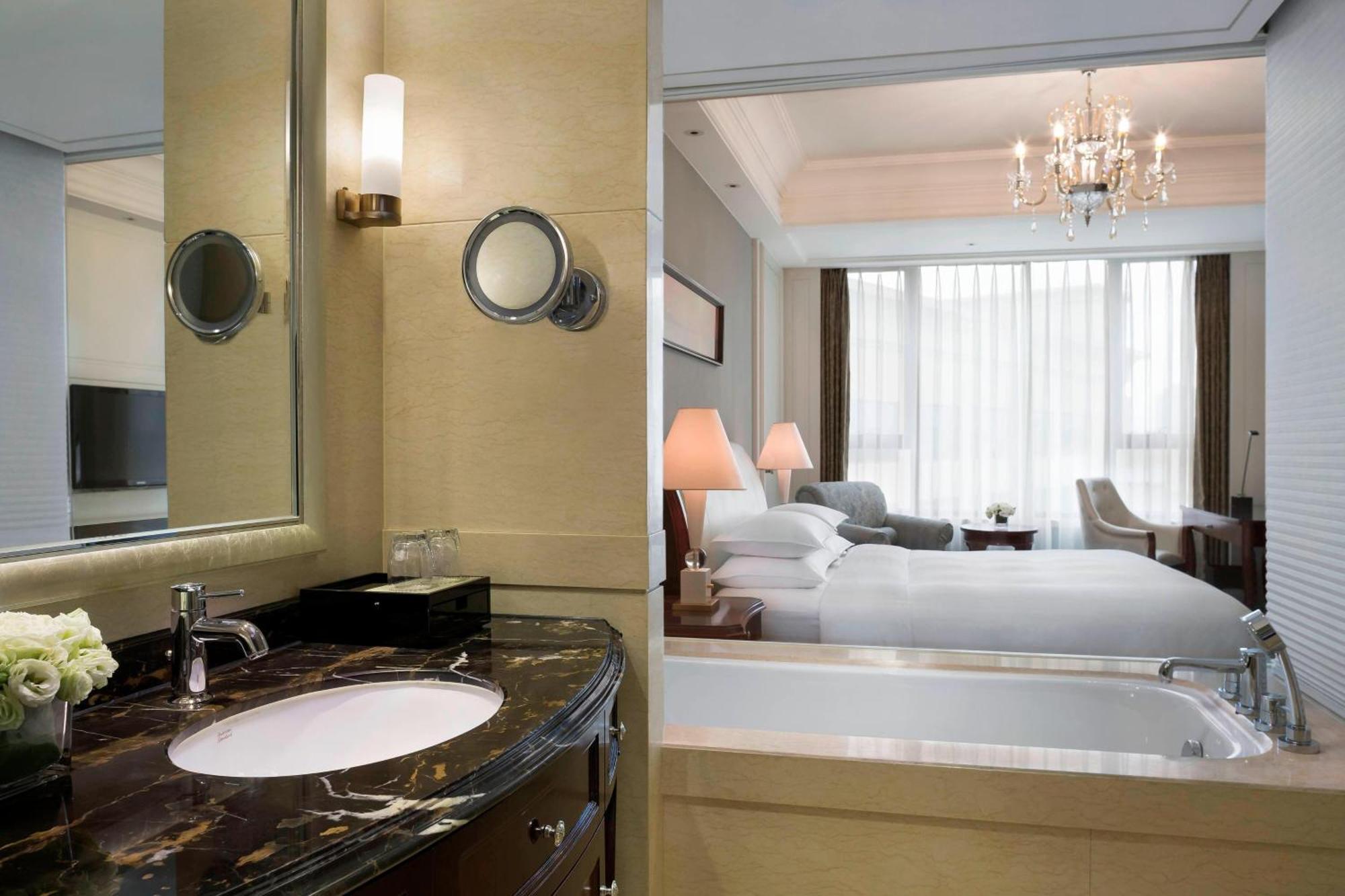 Courtyard By Marriott Shanghai Fengxian Exterior photo