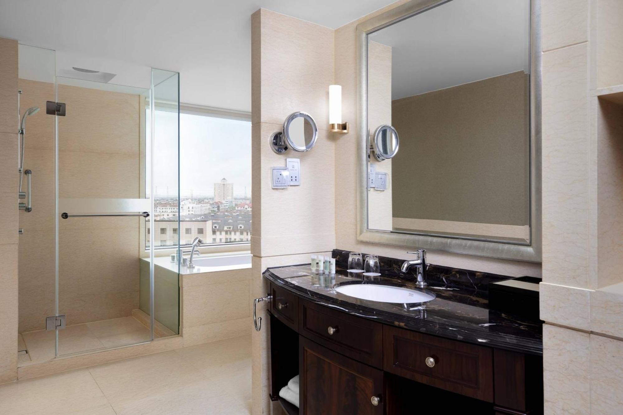 Courtyard By Marriott Shanghai Fengxian Exterior photo