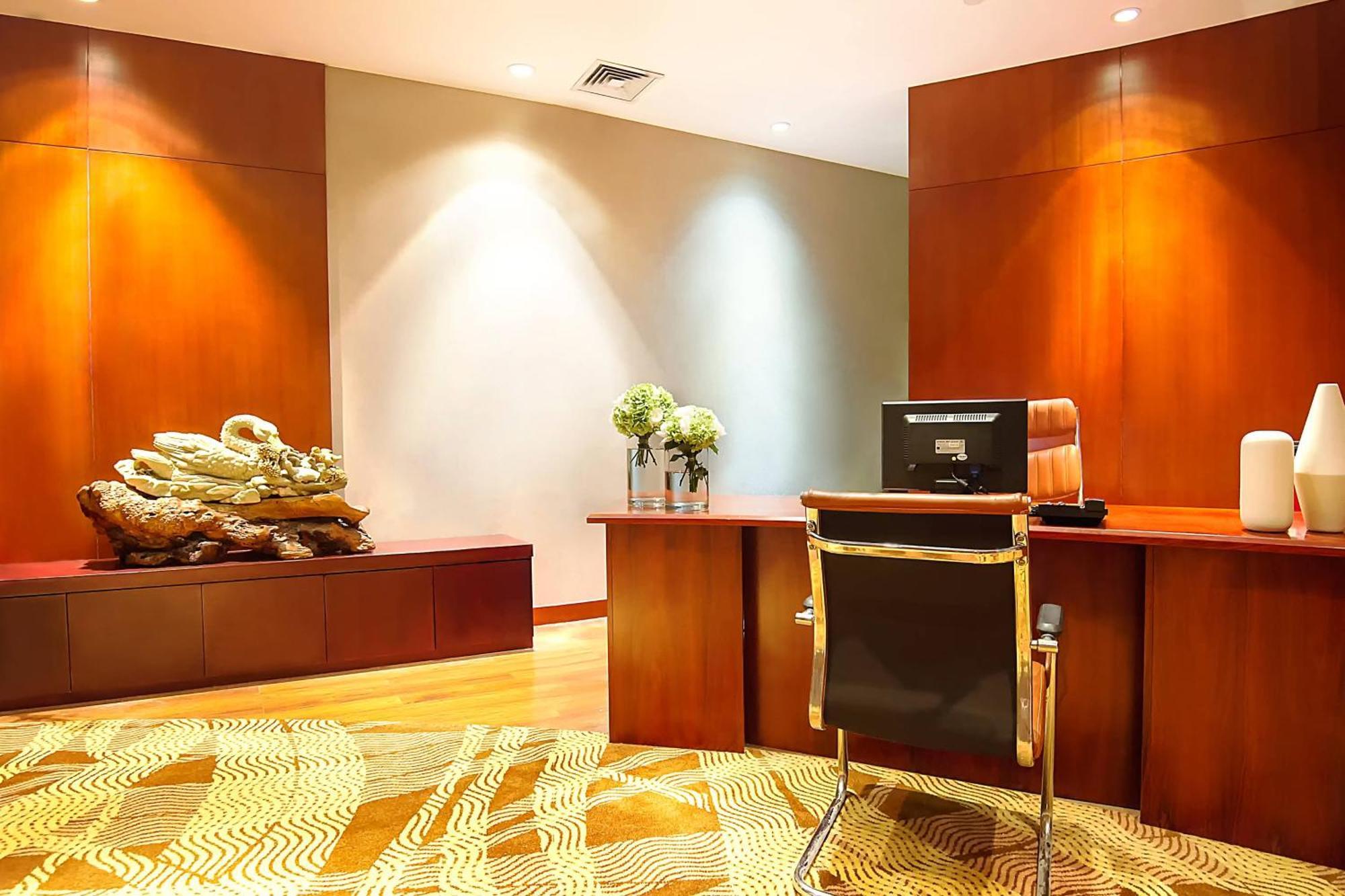 Courtyard By Marriott Shanghai Fengxian Exterior photo